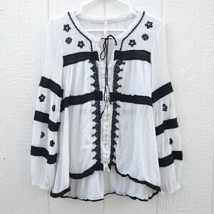 Free People Top‎ S Black White High Low Gauze Embroidered Crochet Peasant Boho